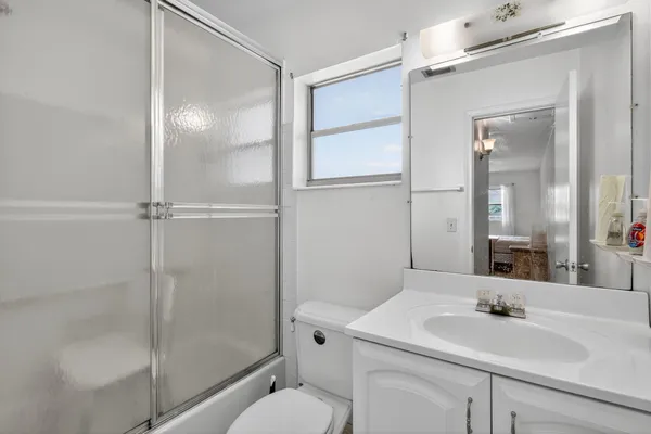 $1,450 | 2152 Northeast 1st Way, Unit 205, Boynton Beach, FL 33435