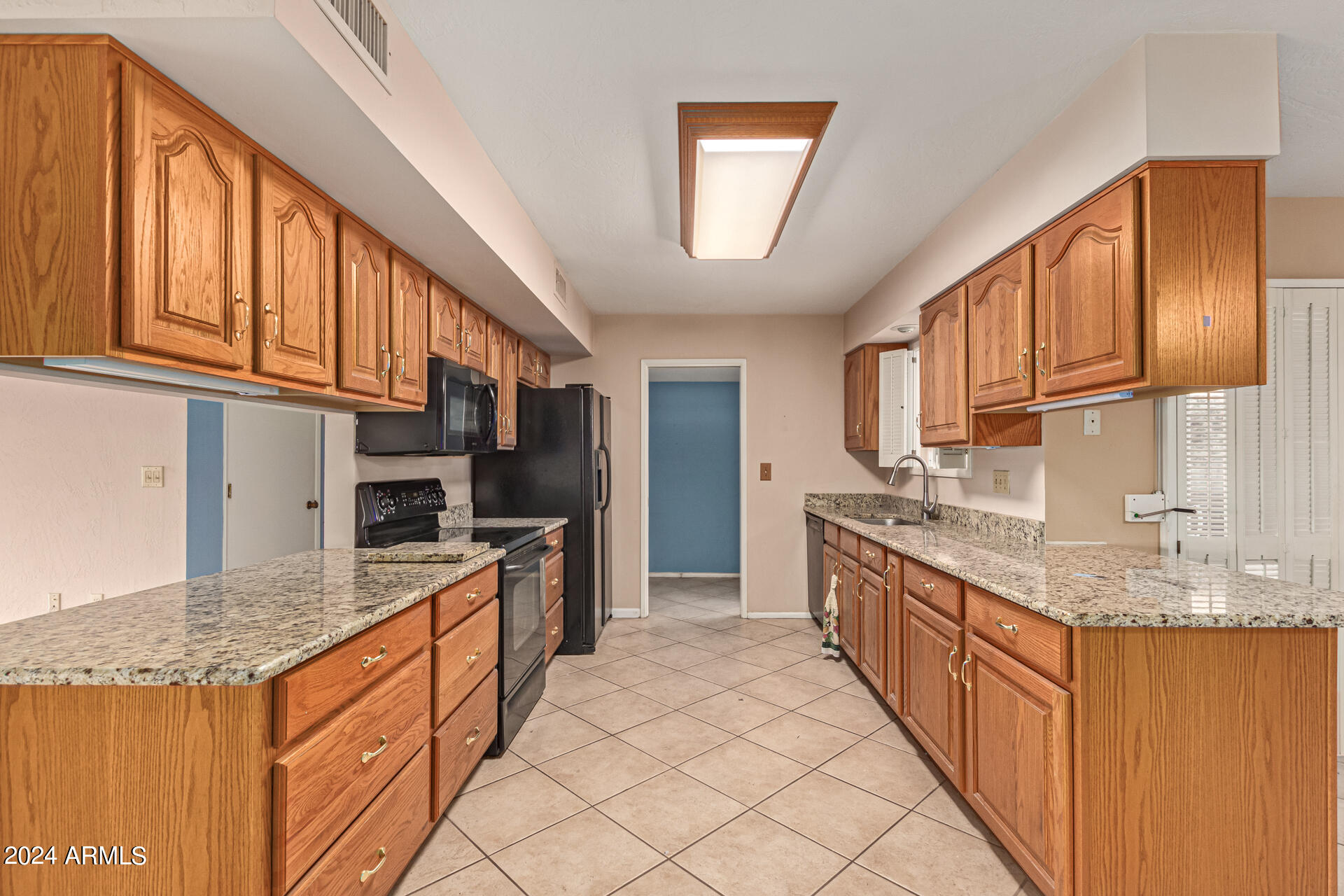 10034 West Mountain View Road Sun City, AZ 85351 - Photo 12 of 29 0012-12-Mountainview