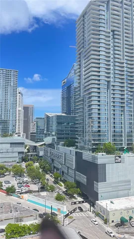 $3,150 | 690 Southwest 1st Court, Unit 1724, Miami, FL 33130