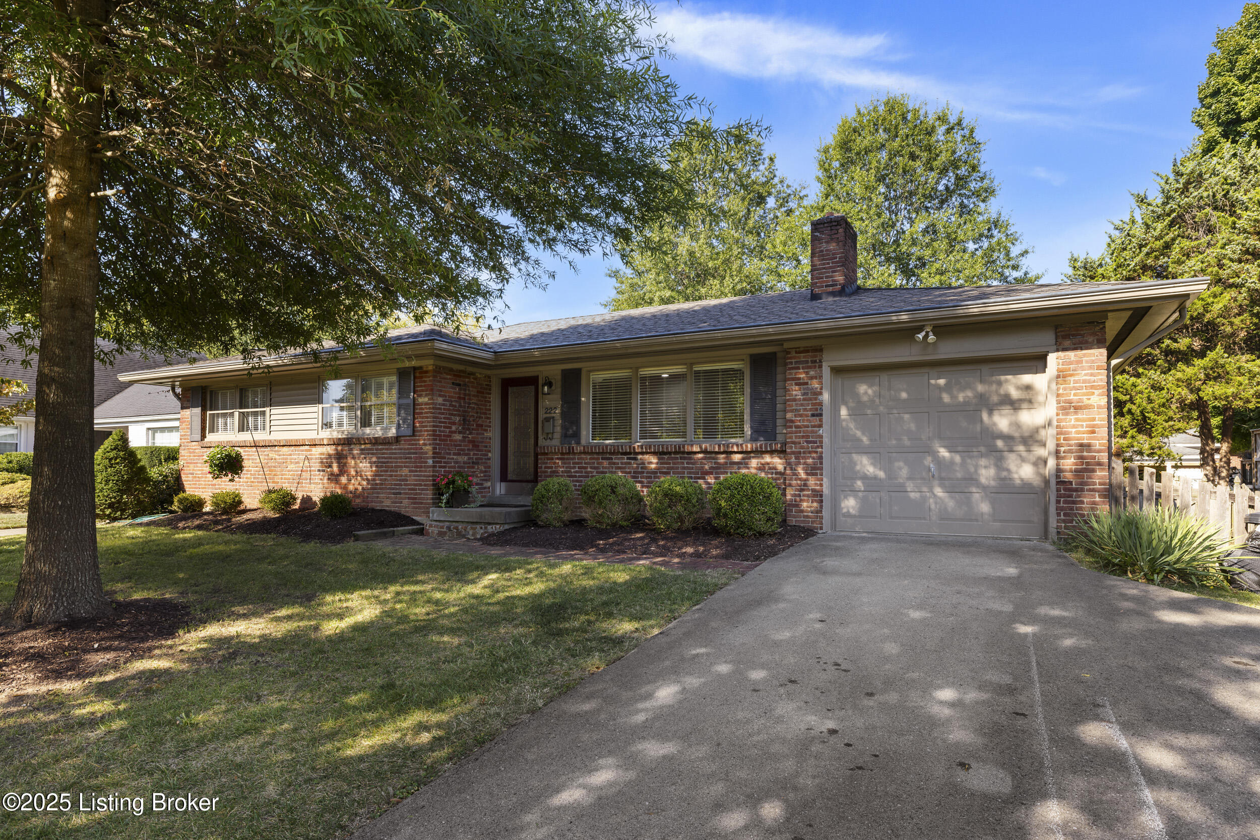 222 Brunswick Road Louisville, KY 40207 - Photo 39 of 40 3U8A7352