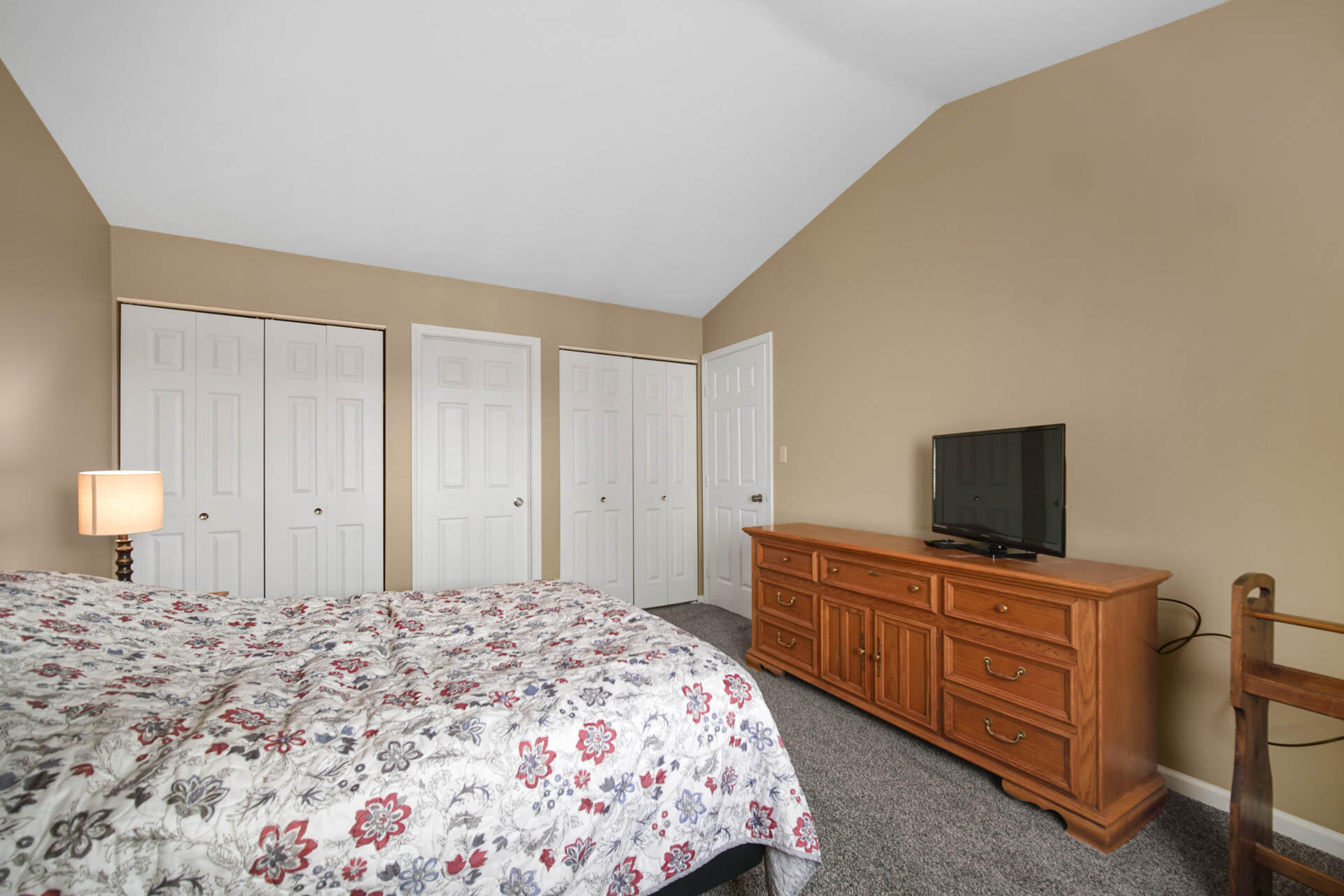 217 Clinton Street Lowell, IN 46356 - Photo 12 of 22 1920x1280