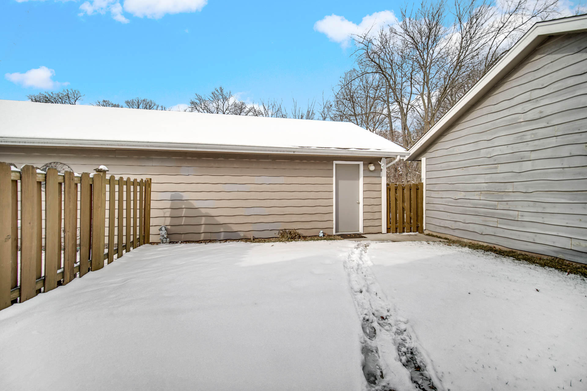 217 Clinton Street Lowell, IN 46356 - Photo 18 of 22 1920x1280