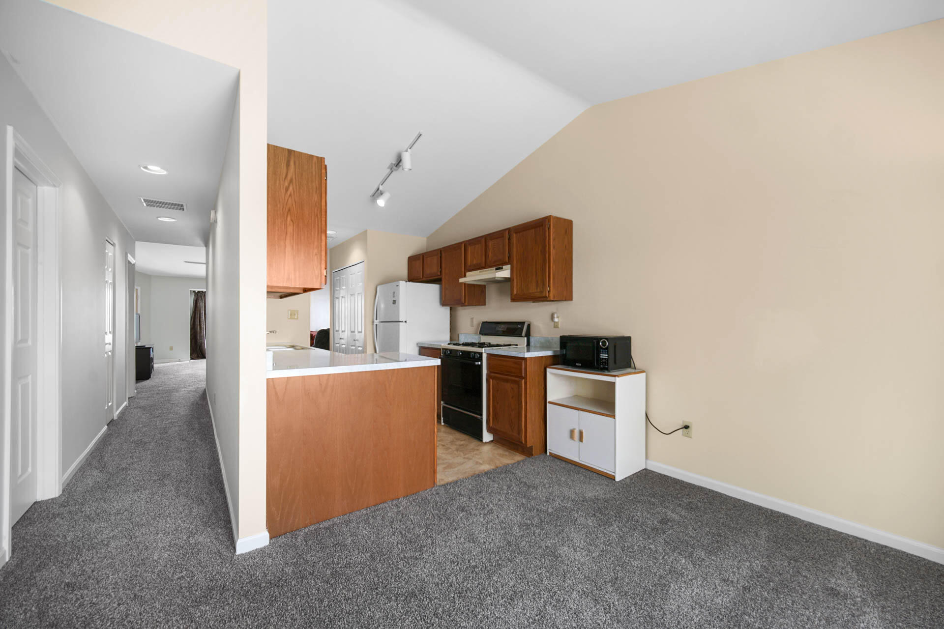 217 Clinton Street Lowell, IN 46356 - Photo 10 of 22 1920x1280