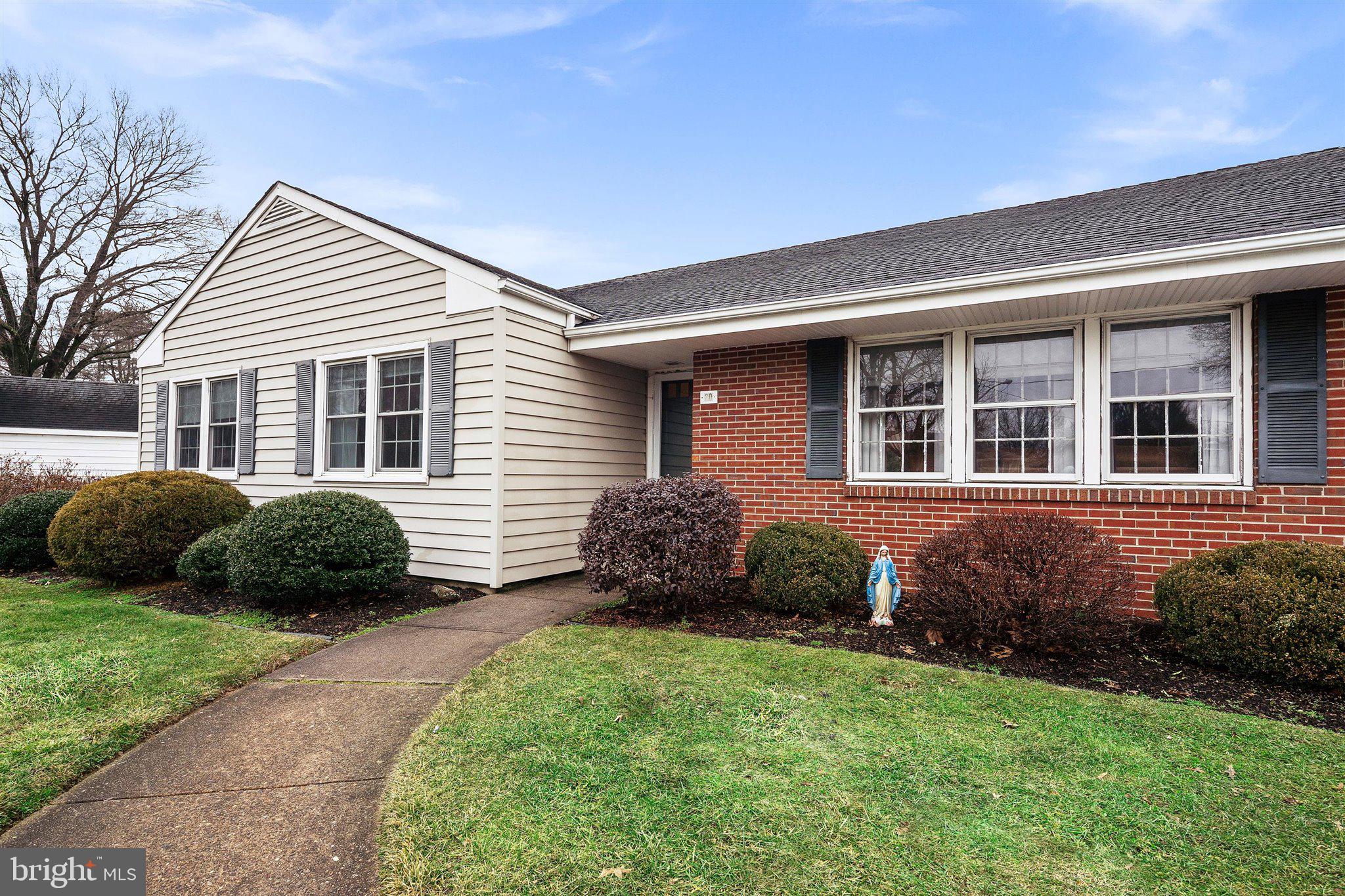 20 Coleman Road Hamilton, NJ 08690 - Photo 2 of 25