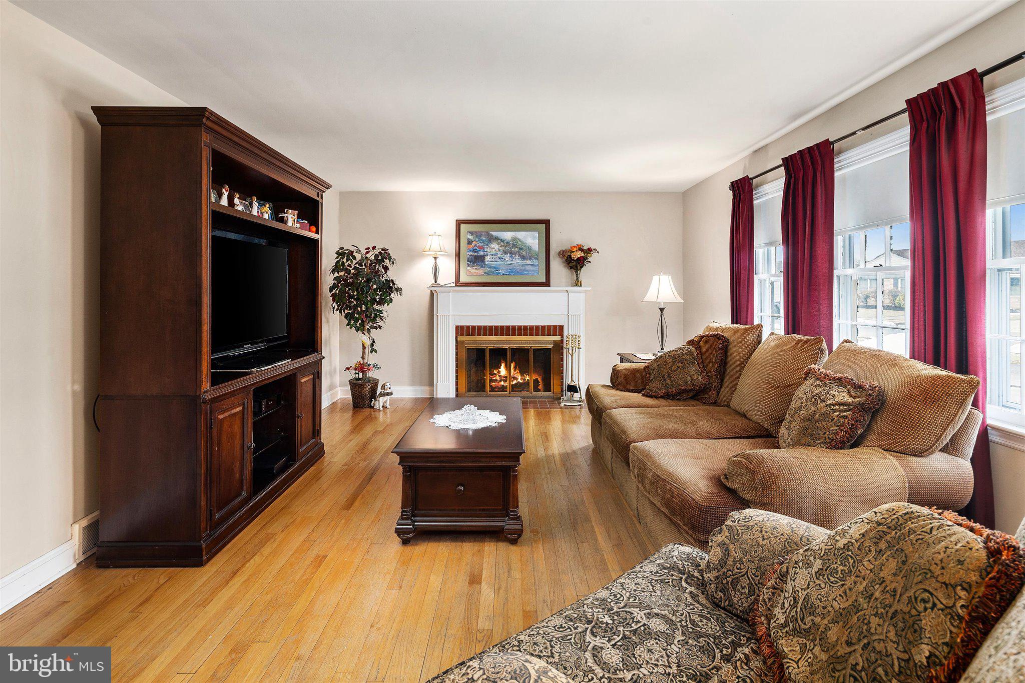 20 Coleman Road Hamilton, NJ 08690 - Photo 3 of 25