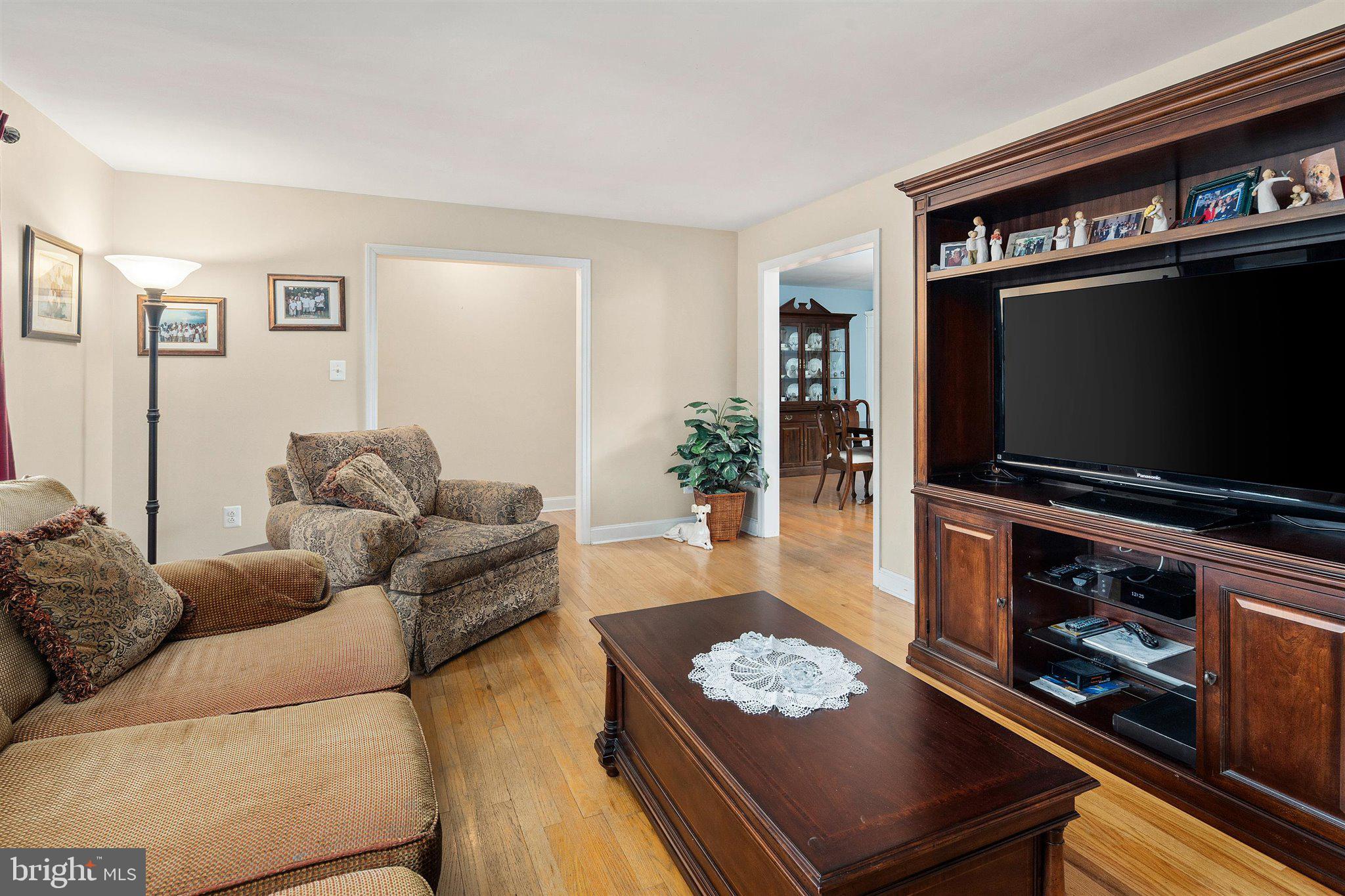 20 Coleman Road Hamilton, NJ 08690 - Photo 4 of 25