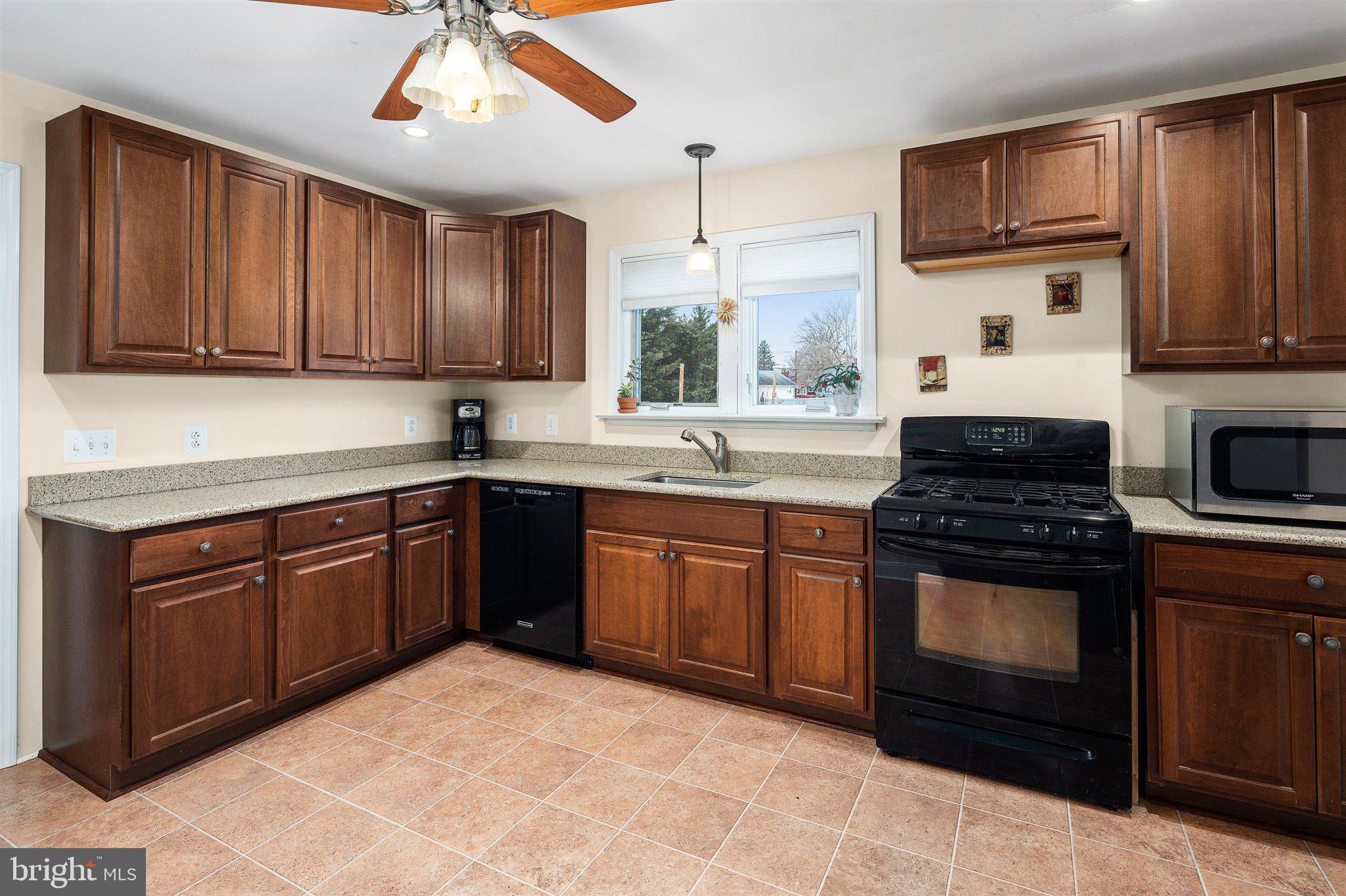 20 Coleman Road Hamilton, NJ 08690 - Photo 6 of 25