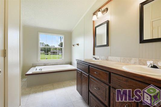 45490 Rodney Road St. Amant, LA 70774 - Photo 7 of 12 Gallery Image 7