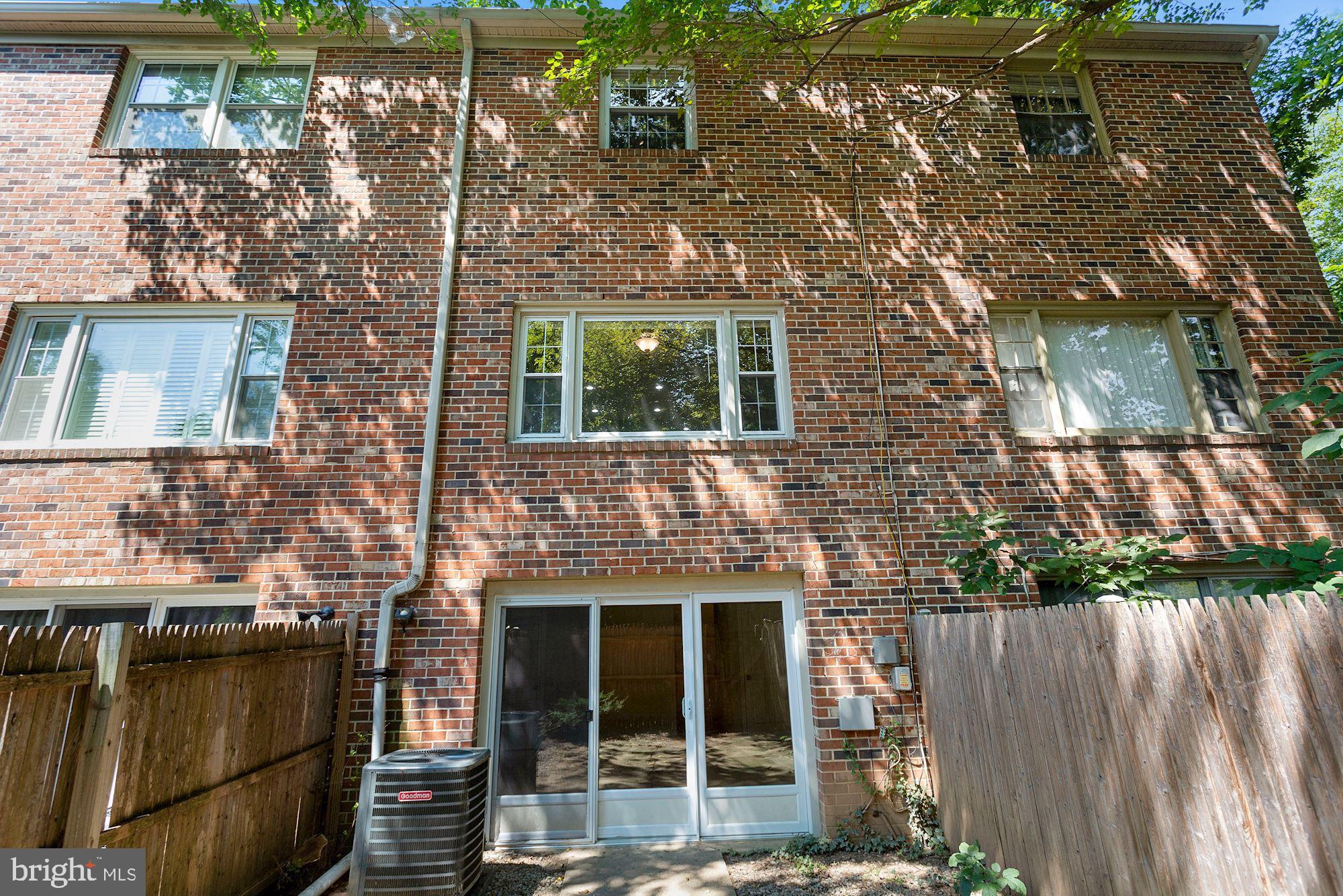 5825 Rexford Drive, Unit 711 Springfield, VA 22152 - Photo 33 of 45 Brick both front & back