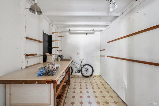 a view of a entryway with furniture