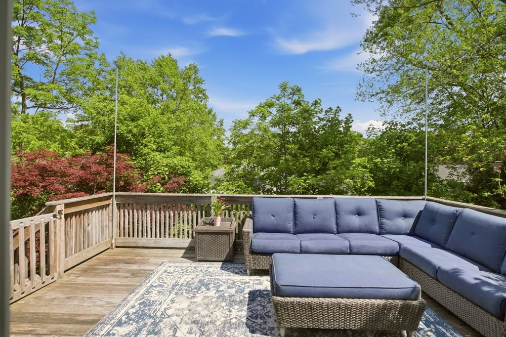 7 Friar Tuck Road Warwick, RI 02886 - Photo 19 of 49