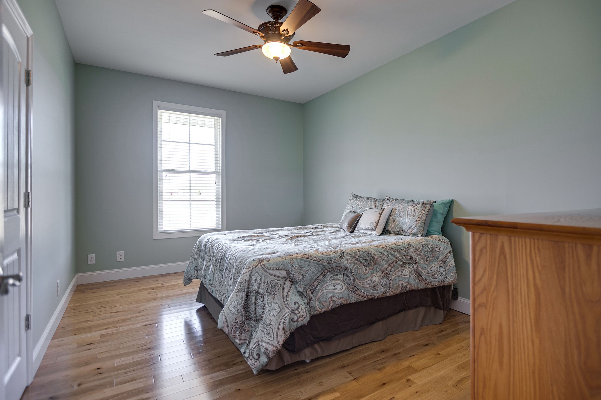 58 Locker Road Summertown, TN 38483 - Photo 17 of 28 a bedroom with a bed and window
