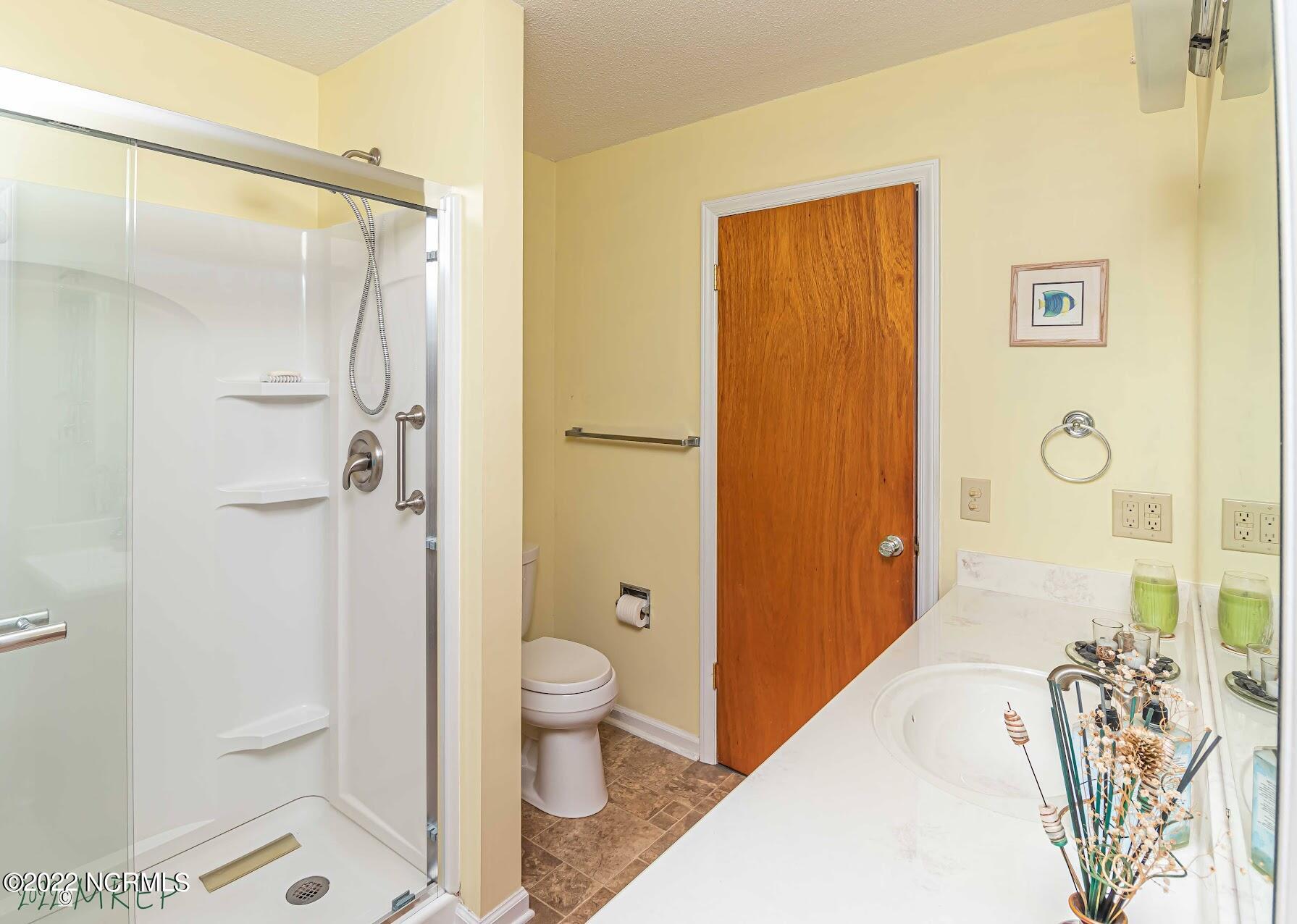 1220 Clinton Road Durham, NC 27703 - Photo 11 of 28 CD10D927-931F-4041-BB03-86E4728DEC6E