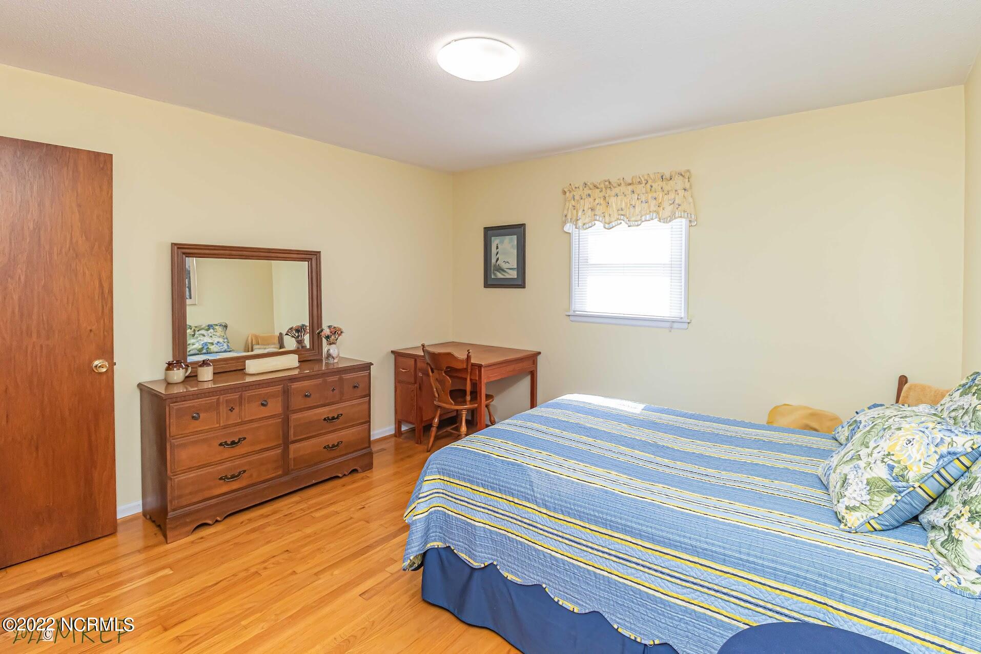 1220 Clinton Road Durham, NC 27703 - Photo 6 of 28 33266F5D-94DE-45DD-A8D3-D0FBEAA73988
