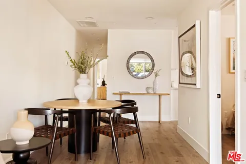 $949,000 | 4623 6th Avenue, Los Angeles, CA 90043