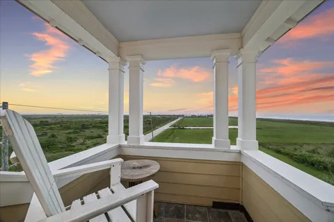 $845,000 | 710 Positano Road, Galveston, TX 77550