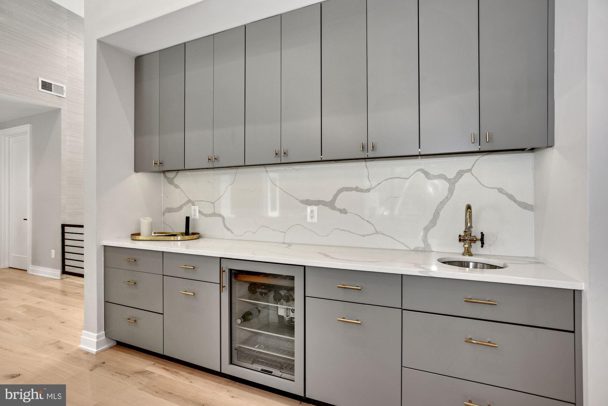 1217 Crest Lane McLean, VA 22101 - Photo 11 of 84