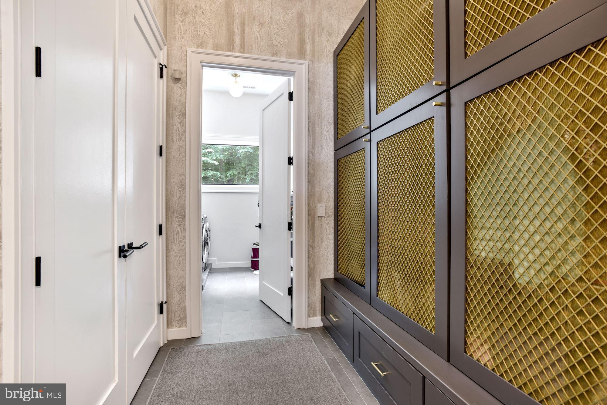 1217 Crest Lane McLean, VA 22101 - Photo 14 of 84