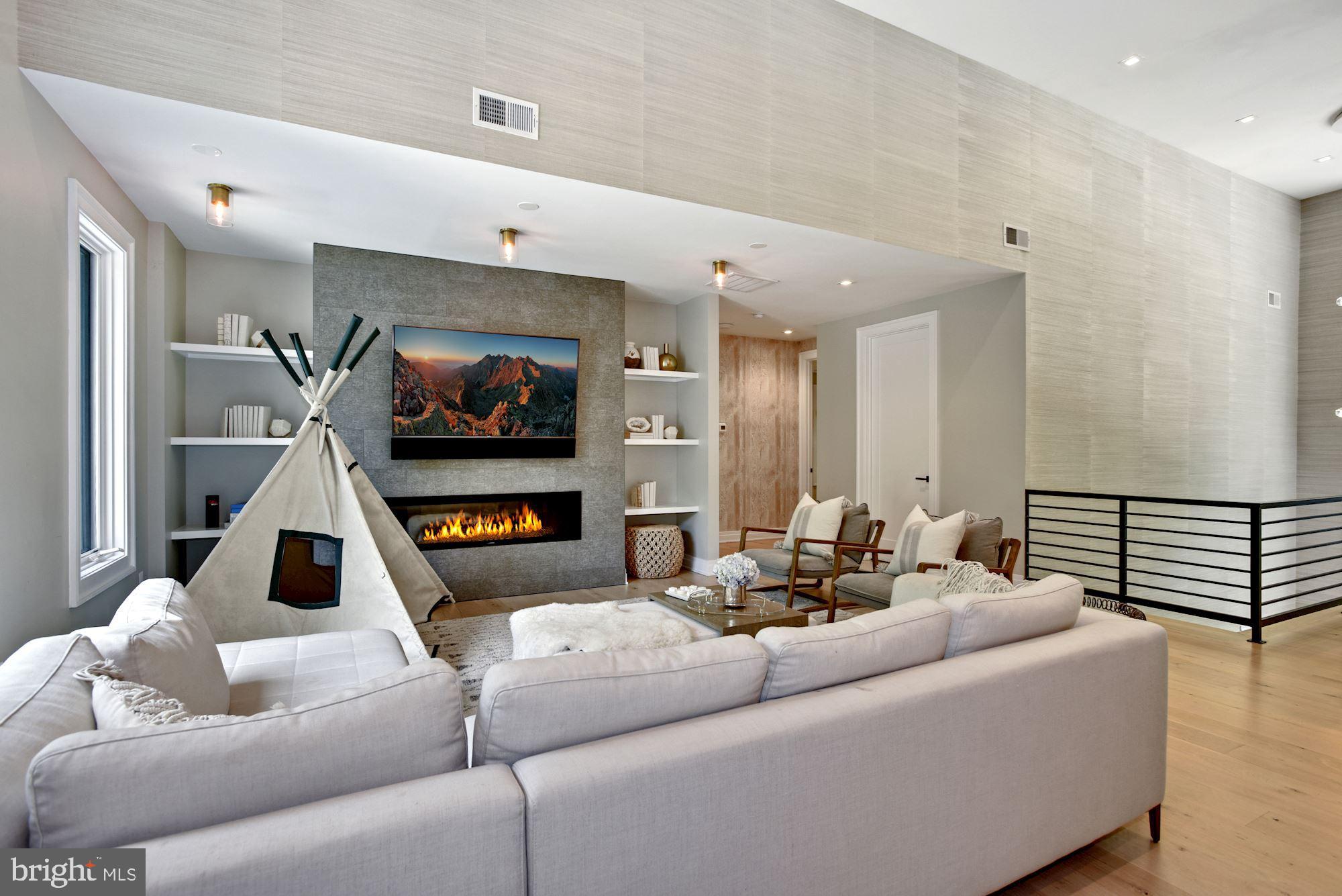 1217 Crest Lane McLean, VA 22101 - Photo 24 of 84