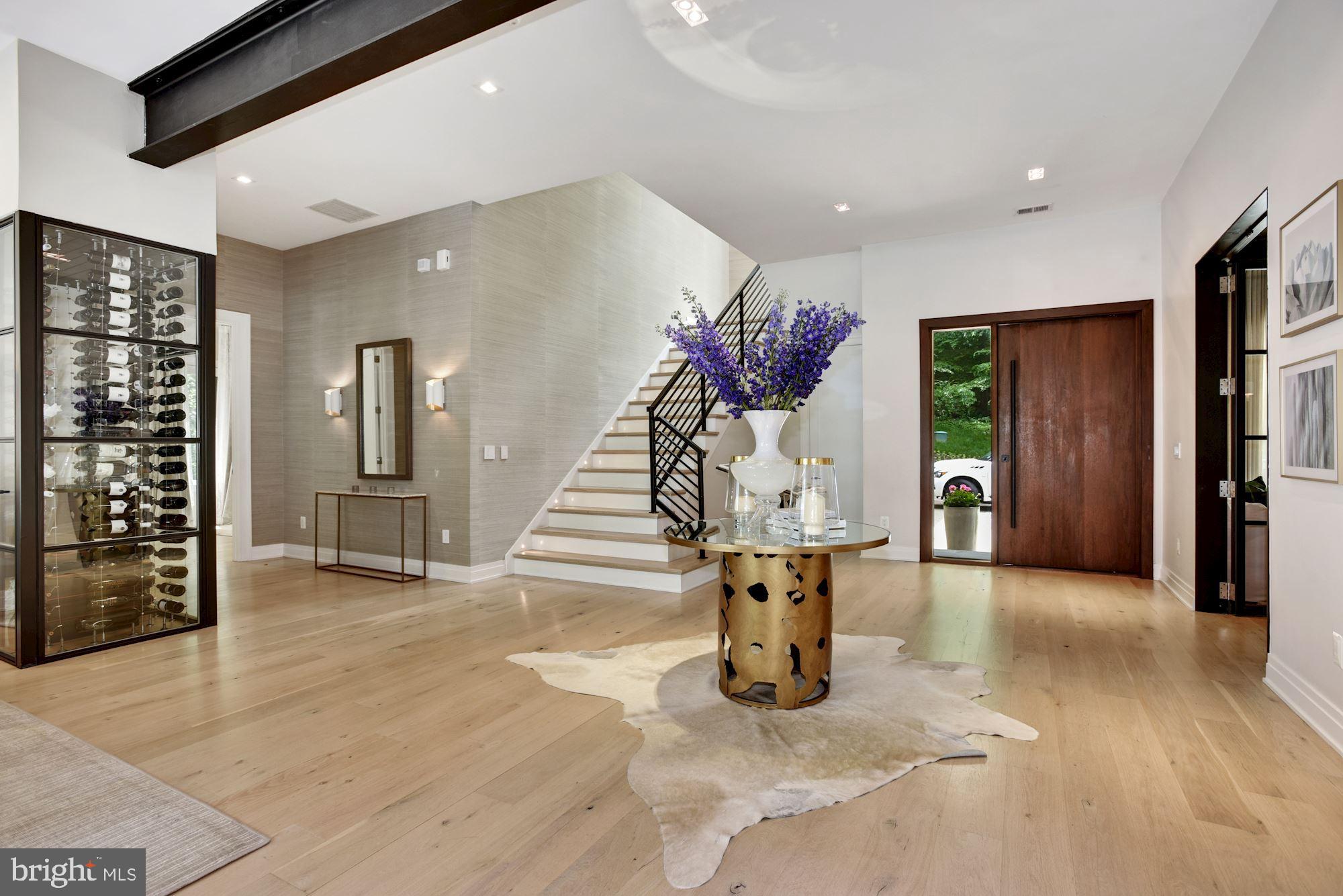 1217 Crest Lane McLean, VA 22101 - Photo 4 of 84