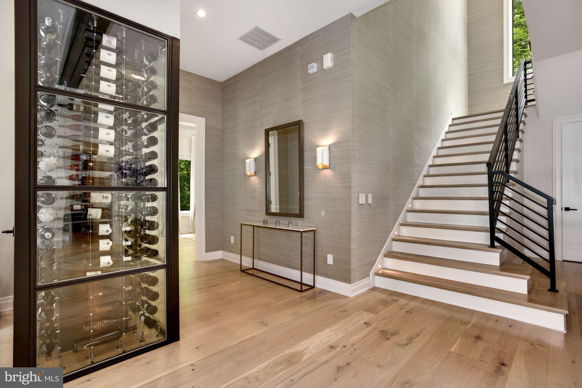 1217 Crest Lane McLean, VA 22101 - Photo 5 of 84