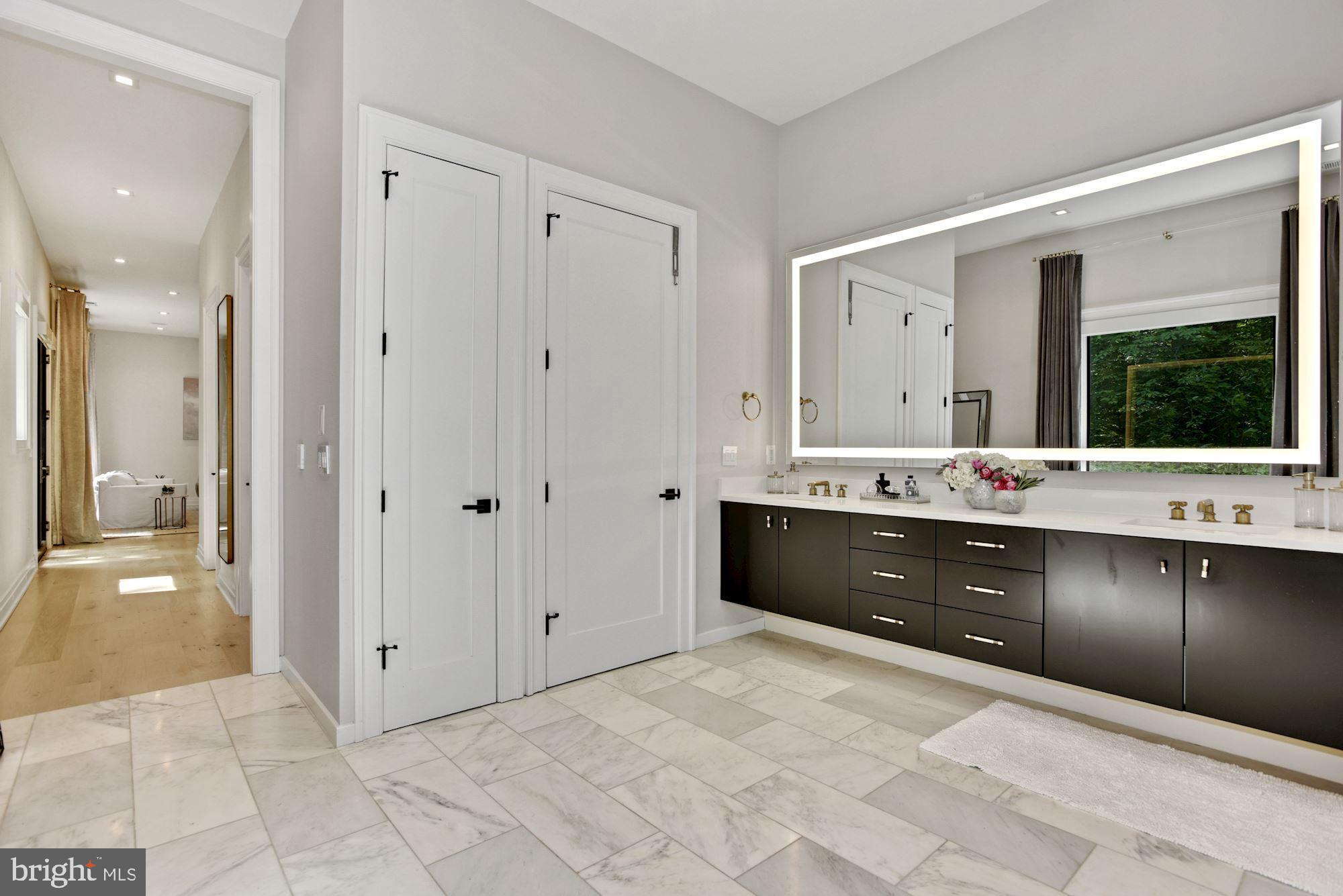 1217 Crest Lane McLean, VA 22101 - Photo 10 of 84