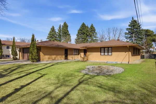 $585,000 | 1301 Elm Street North, Fargo, ND 58102