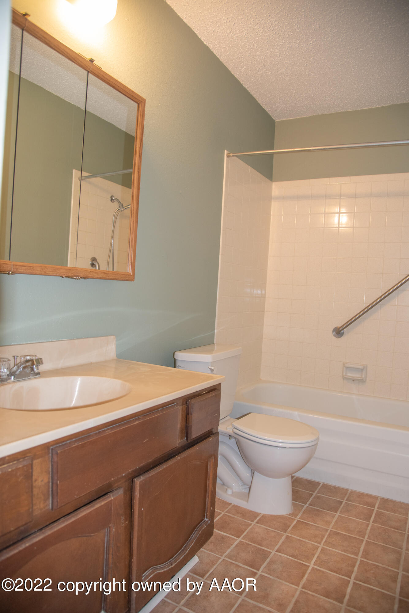 3112 Surf Drive Amarillo, TX 79110 - Photo 16 of 28 Master Bathroom