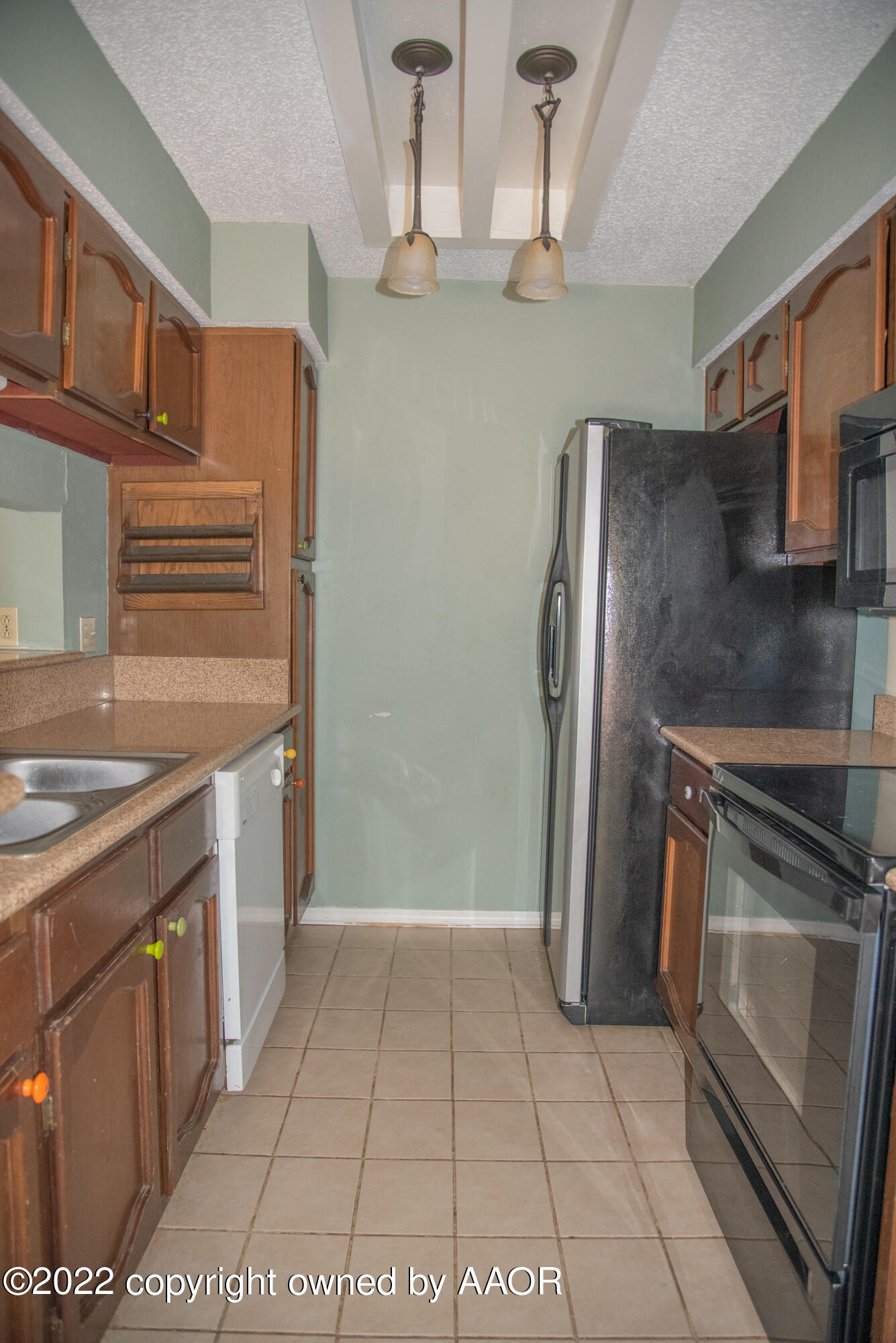 3112 Surf Drive Amarillo, TX 79110 - Photo 10 of 28 Kitchen V3