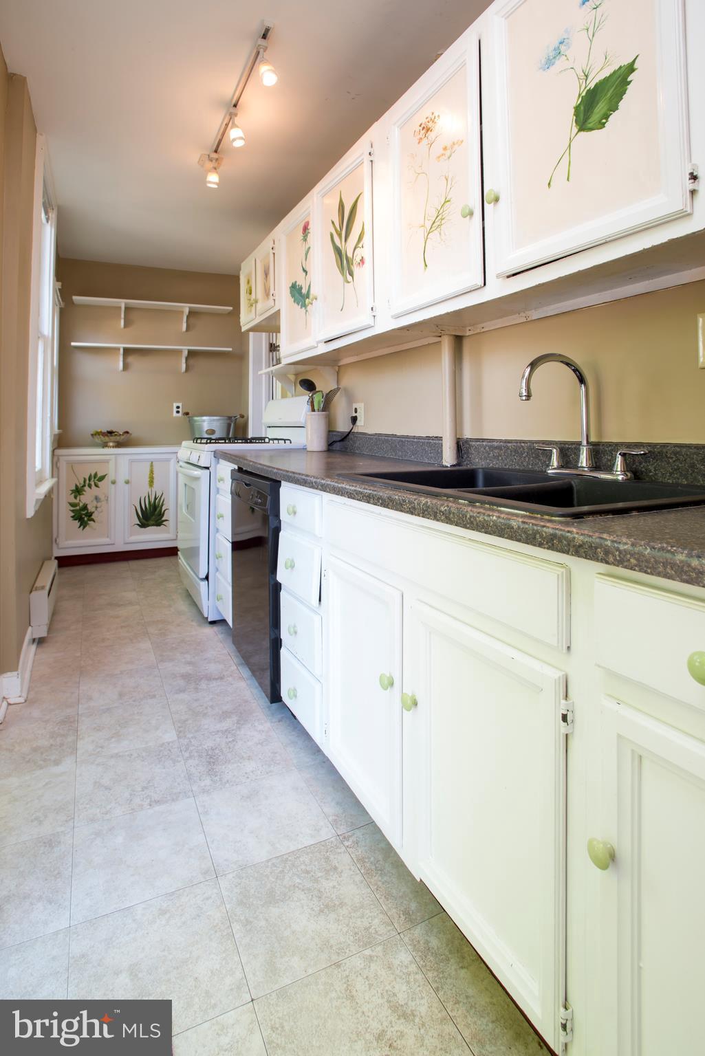 4502 Keswick Road Baltimore, MD 21210 - Photo 11 of 30 Track Lighting