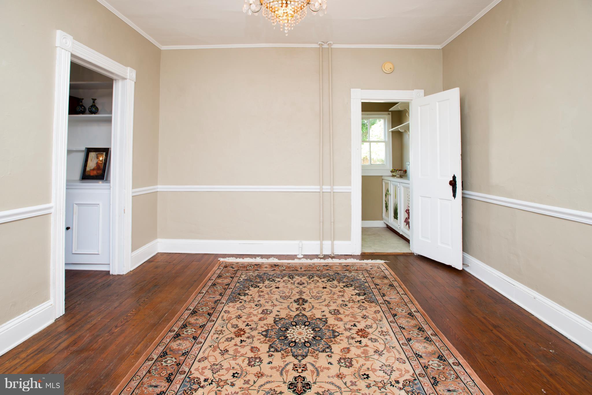 4502 Keswick Road Baltimore, MD 21210 - Photo 7 of 30 Family Room