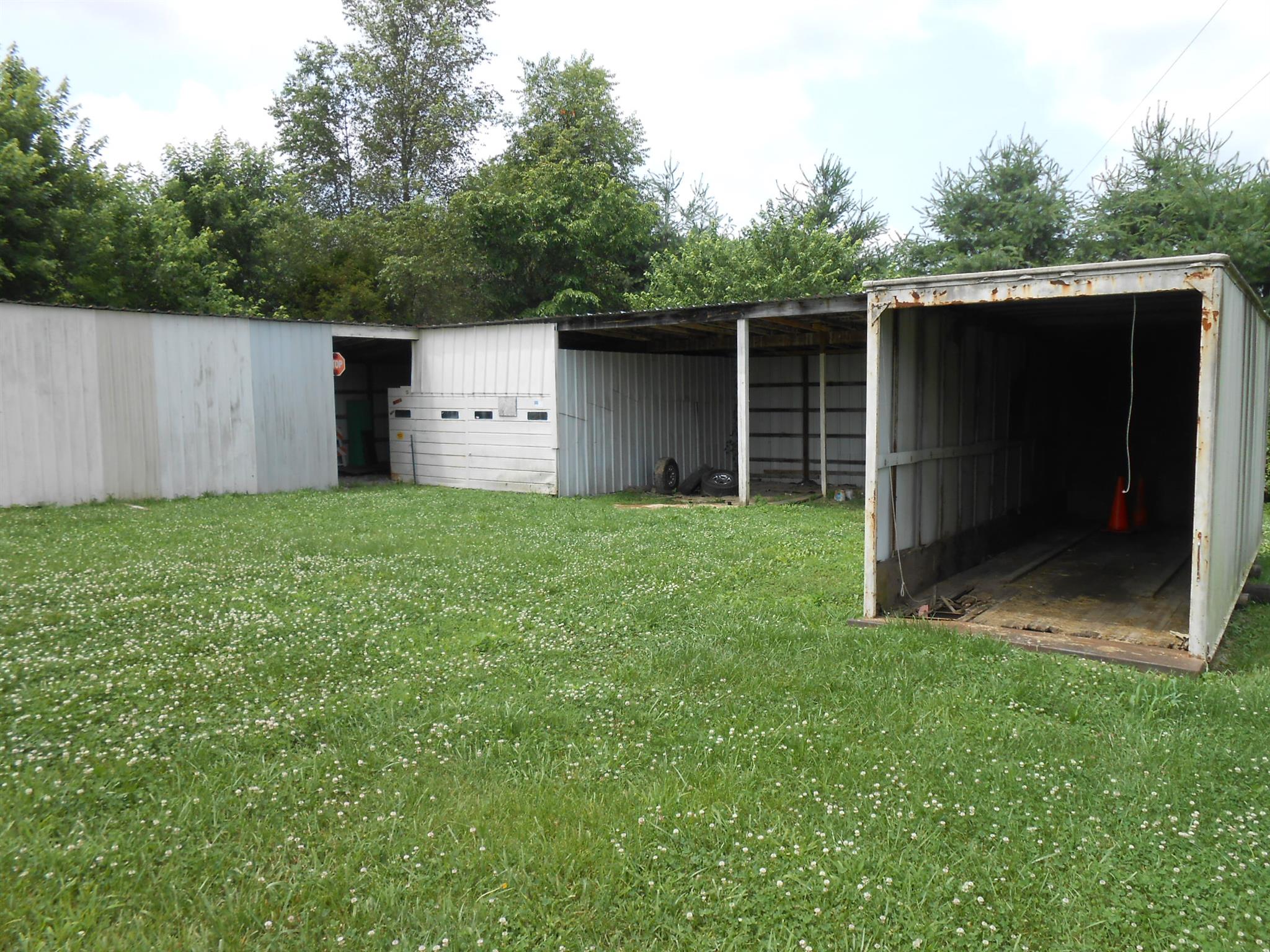 283 Freeland Road Portland, TN 37148 - Photo 20 of 21 a view of a back yard