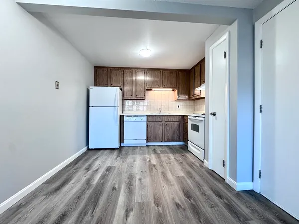 $2,500 | 17 Old Colony Lane, Unit 10, Arlington, MA 02476