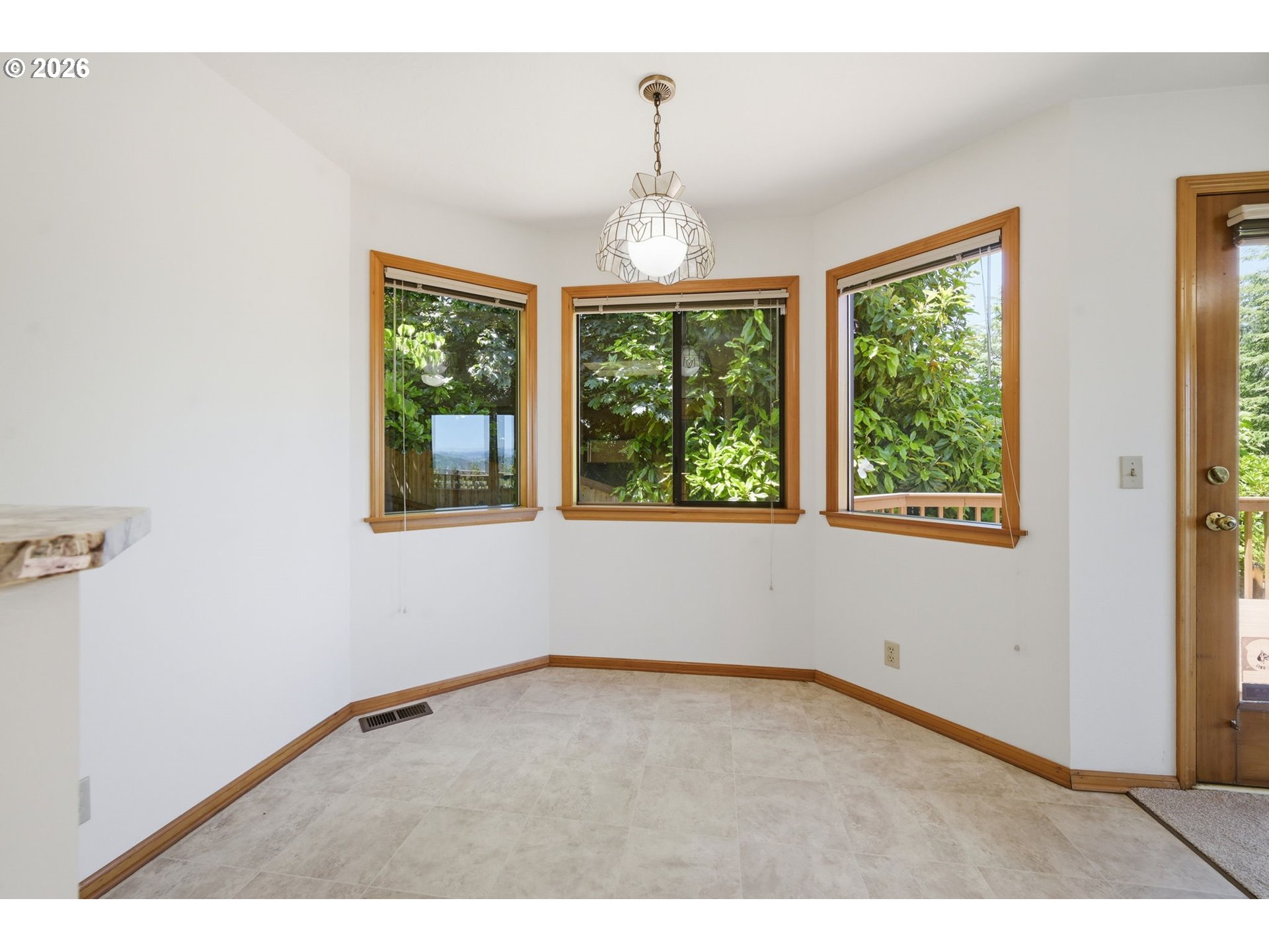 3066 Solomon Loop Eugene, OR 97405 - Photo 13 of 48