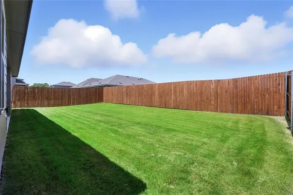 $2,200 | 106 Patrick Henry Drive, Venus, TX 76084