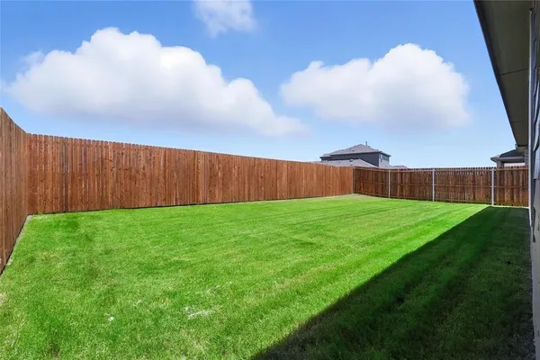 $2,200 | 106 Patrick Henry Drive, Venus, TX 76084