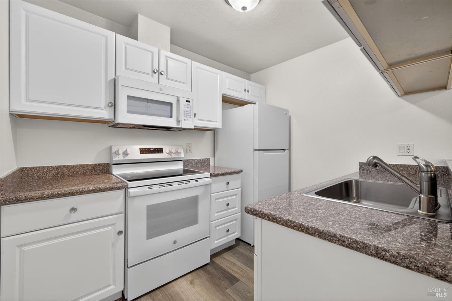 2432 Plata Court Santa Rosa, CA 95403 - Photo 8 of 17