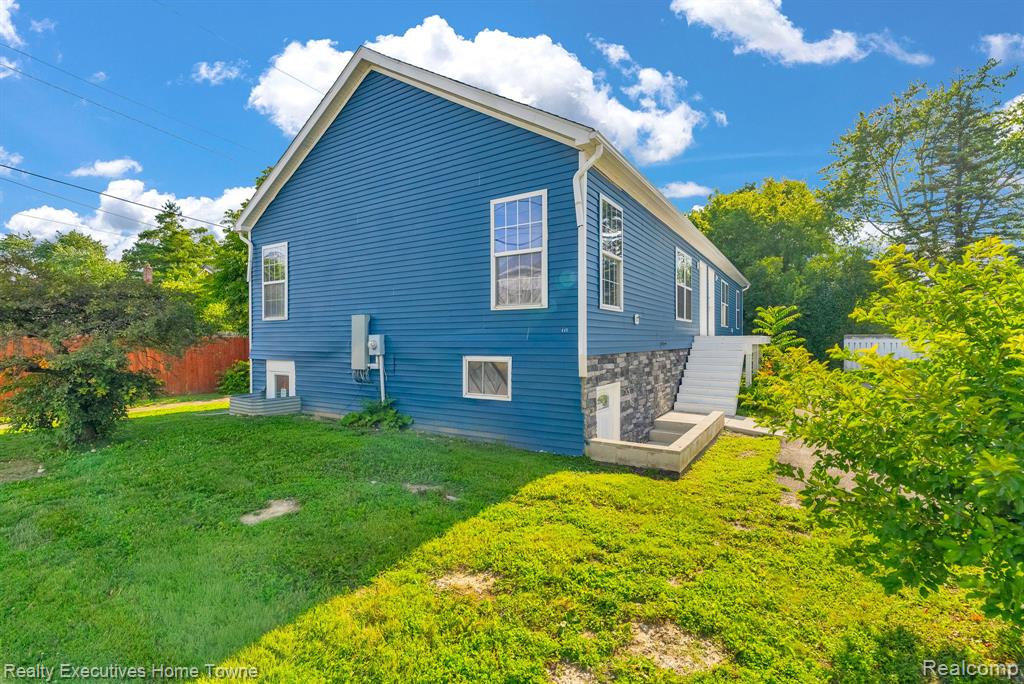 415 Hilton Road Ferndale, MI 48220 - Photo 4 of 76 Gallery Image 4
