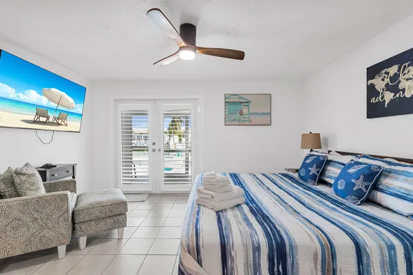 $1,225,000 | 230 11th Street, Key Colony Beach, FL 33051
