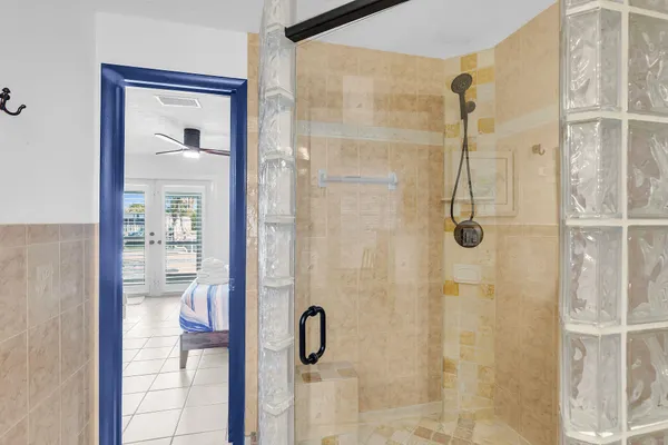 $1,225,000 | 230 11th Street, Key Colony Beach, FL 33051