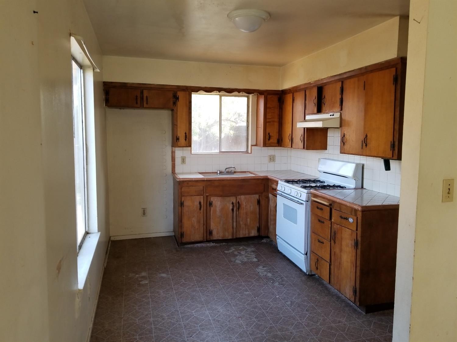 766 East Springfield Avenue Reedley, CA 93654 - Photo 14 of 14