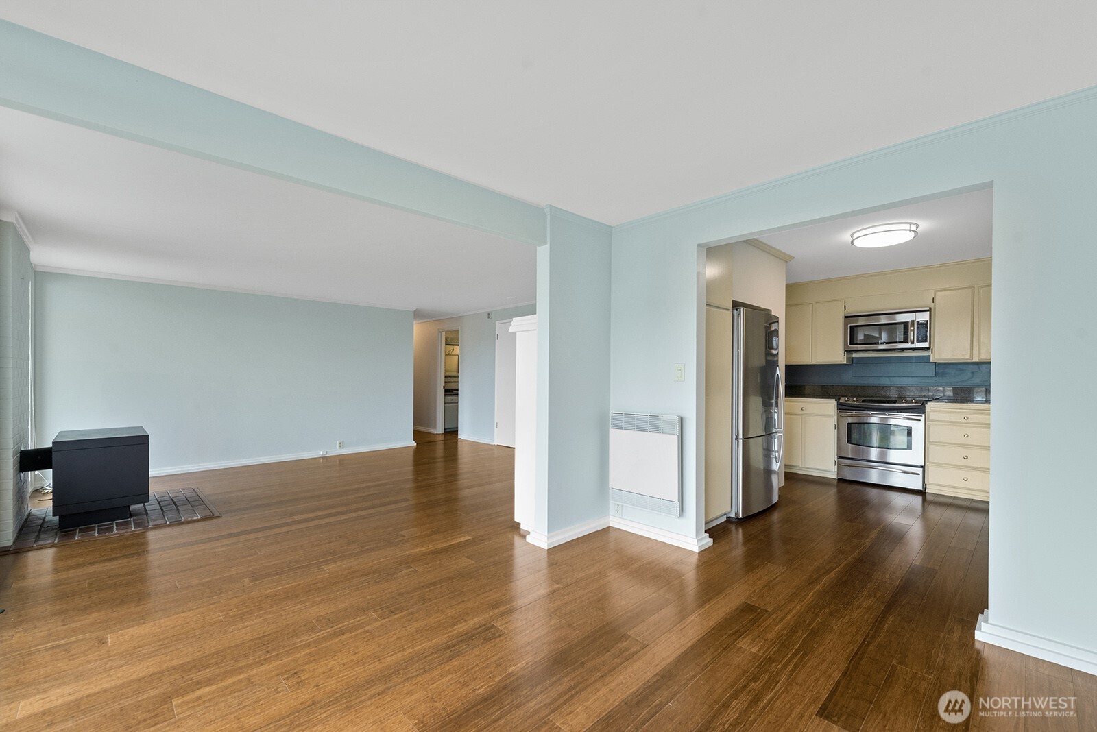 3717 Beach Drive Southwest, Unit 113 Seattle, WA 98116 - Photo 14 of 38