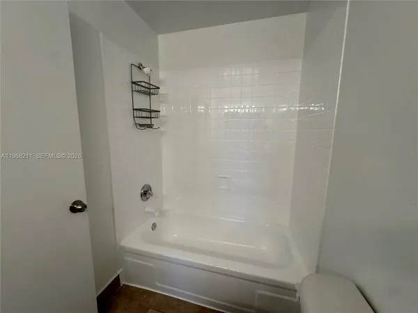 $2,975 | 401 Northwest 109th Avenue, Unit 2A, Miami, FL 33172