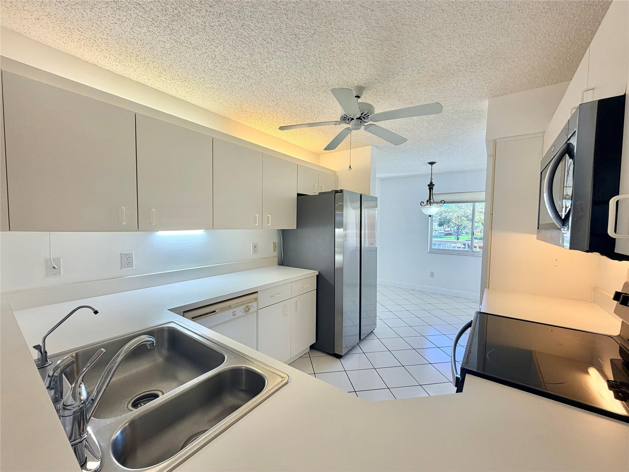 9587 Weldon Circle, Unit B204 Fort Lauderdale, FL 33321 - Photo 5 of 39 Photo 5