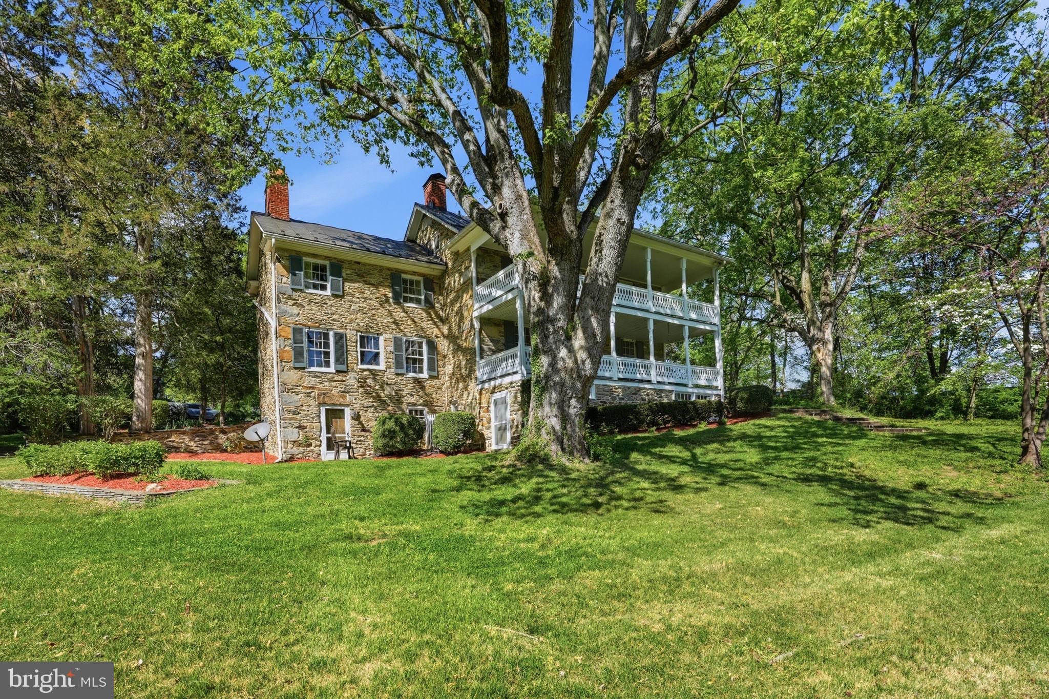 38863 Ridge Court Hamilton, VA 20158 - Photo 1 of 90