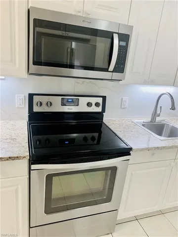 $1,500 | 826 Wiggins Pass Road, Unit 214, Naples, FL 34110