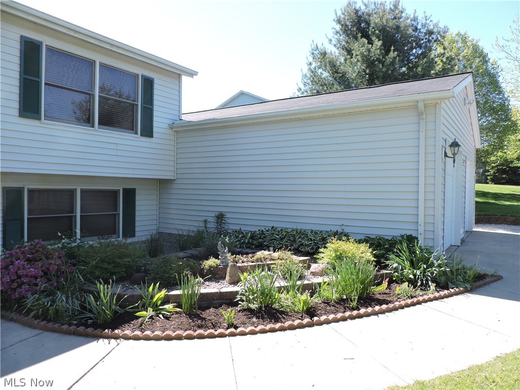 8588 Price Road Ravenna, OH 44266 - Photo 2 of 9
