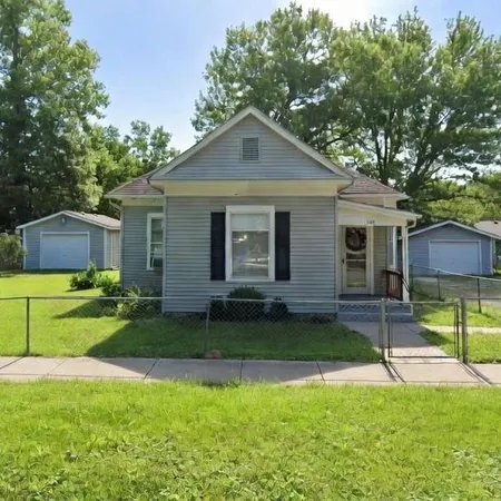 $150,000 | 743 South Locust Street, Ottawa, KS 66067