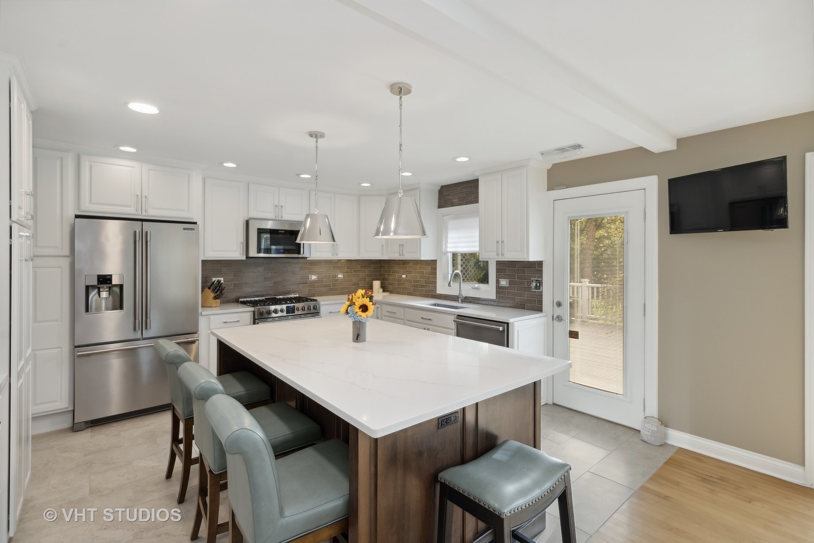 21606 North Quentin Road Kildeer, IL 60047 - Photo 13 of 32 Gallery Image 13
