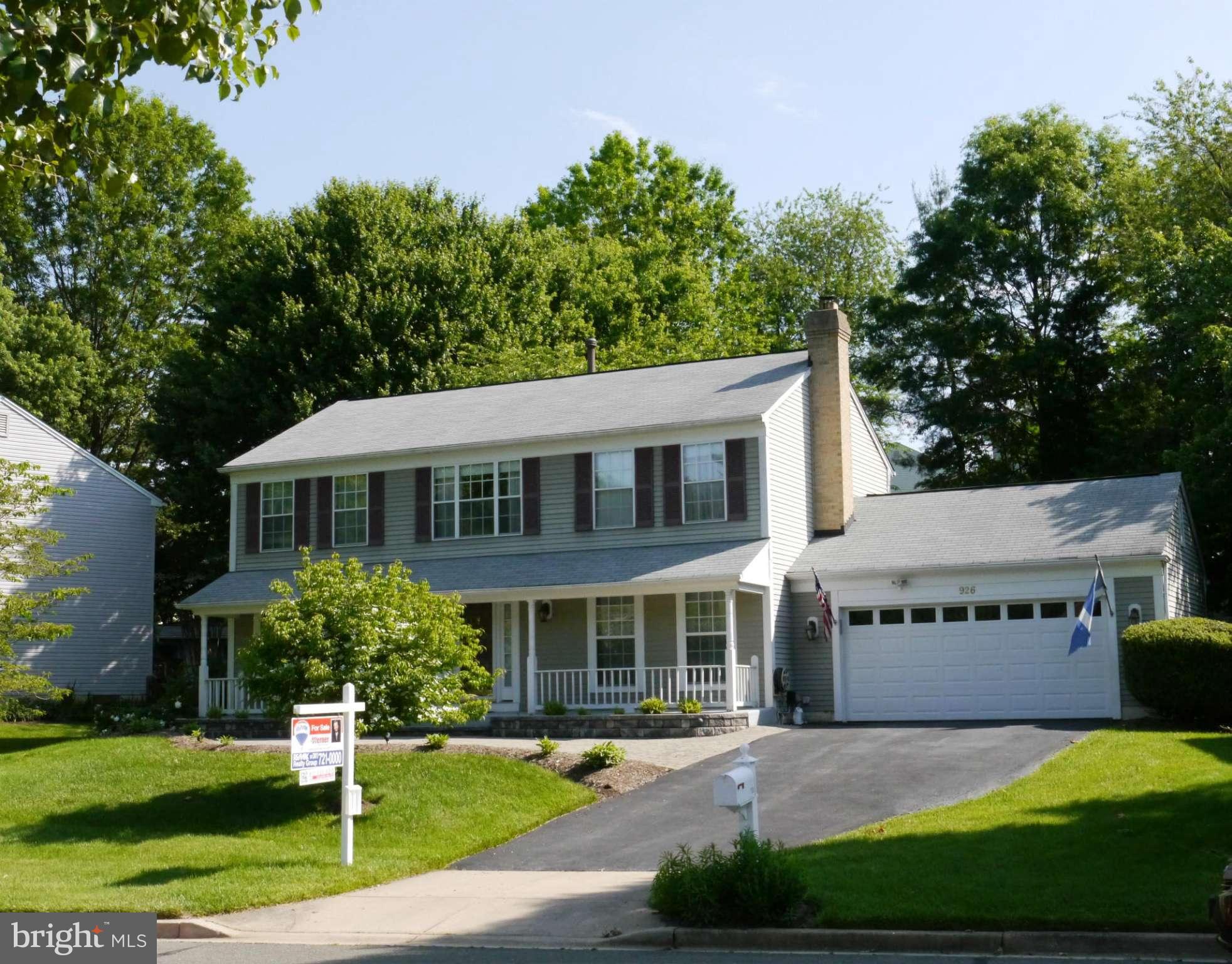 926 Pointer Ridge Drive Gaithersburg, MD 20878 - Photo 1 of 26 Exterior (Front)